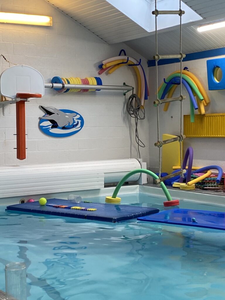 Plongez dans l’automne avec Aquavirage ASBL à Wavre : stages de natation pour tous!