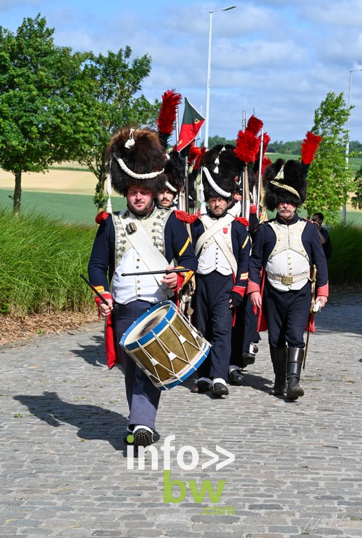 Les reconstitutions de la Bataille de Waterloo 1815: un week-end de passion historique et de grand spectacle en photos