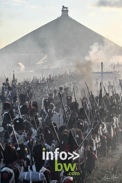Les reconstitutions de la Bataille de Waterloo 1815: un week-end de passion historique et de grand spectacle en photos