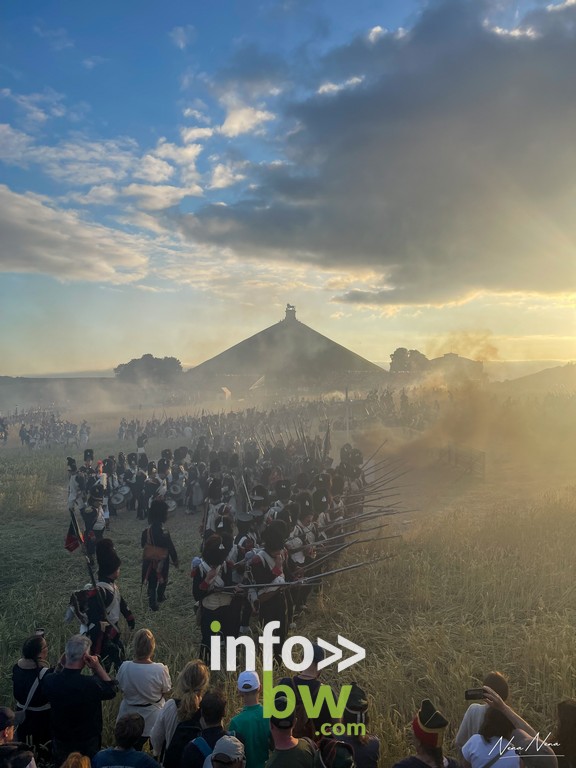 Les reconstitutions de la Bataille de Waterloo 1815: un week-end de passion historique et de grand spectacle en photos