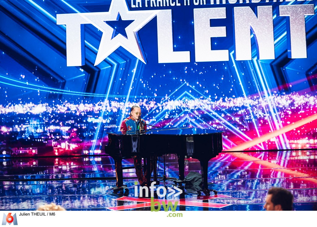 Antoine Delie > Single > André