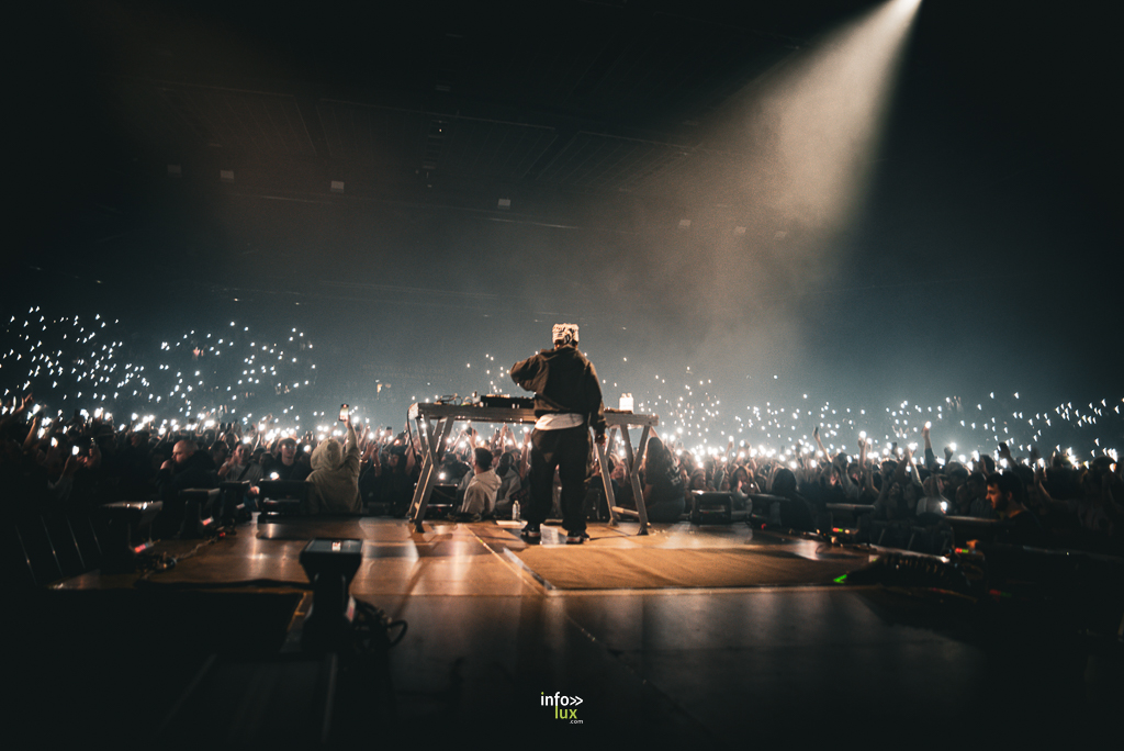 AMNÉVILLE > CONCERT > TIAKOLA