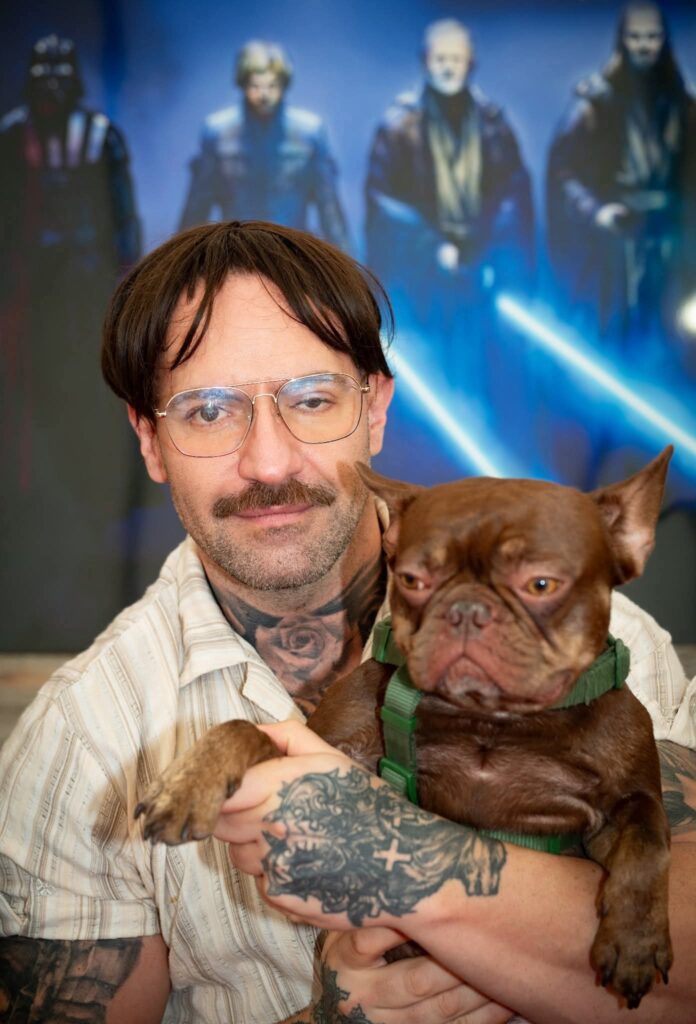 Cosplay > Chuck The Frenchie