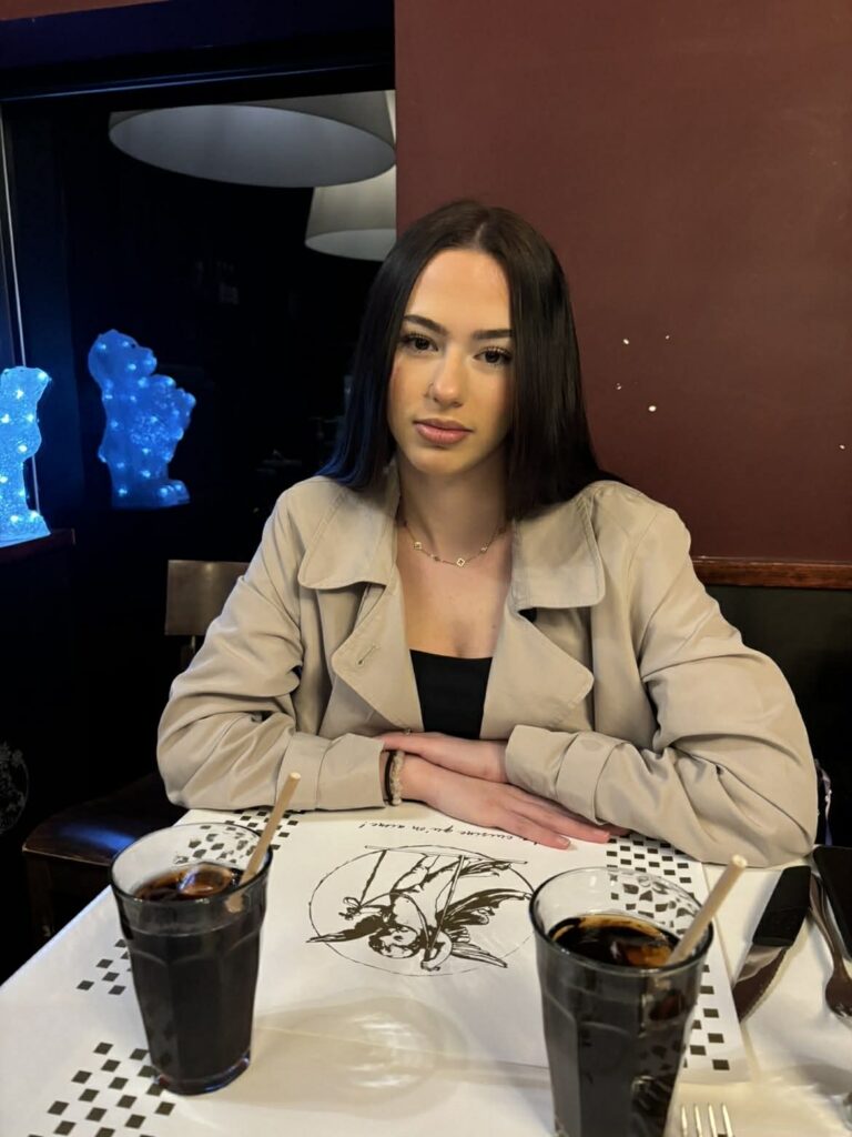 Miss Elégance Lorraine > Léonie