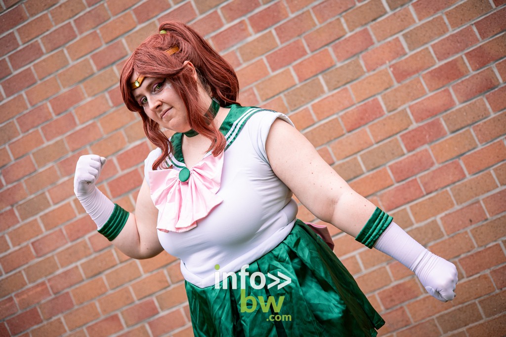 Copslay > Portrait > Pyra Cosplay
