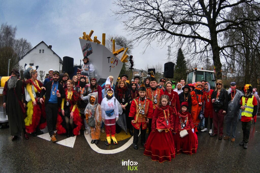 Martelange > Carnaval > Cavalcade > photos 2026 > Tom 1 et sa Suite , photo de groupe