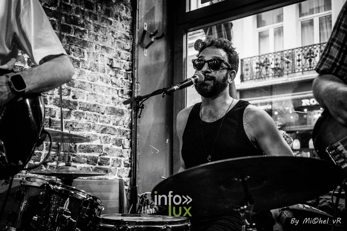 Boogie Boy en concert au Café Bizon — Brussels Jazz Weekend 2026 Day Two, photo 5 par Michel van Rhijn (noir et blanc)