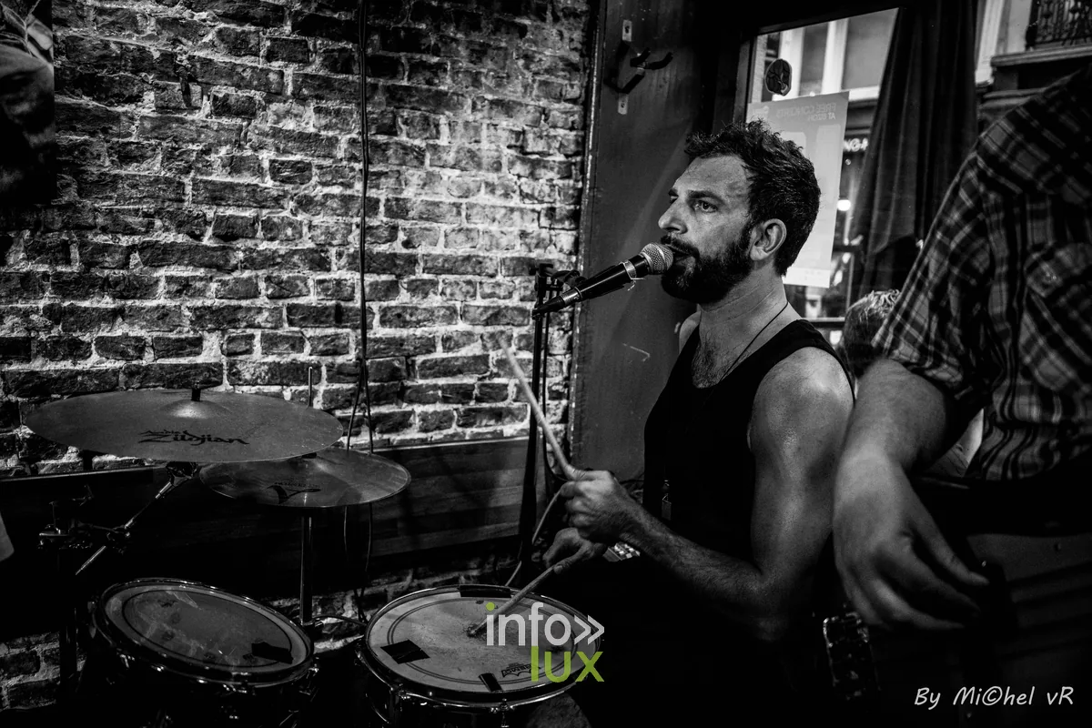 Boogie Boy en concert au Café Bizon — Brussels Jazz Weekend 2026 Day Two, photo 10 par Michel van Rhijn (noir et blanc)