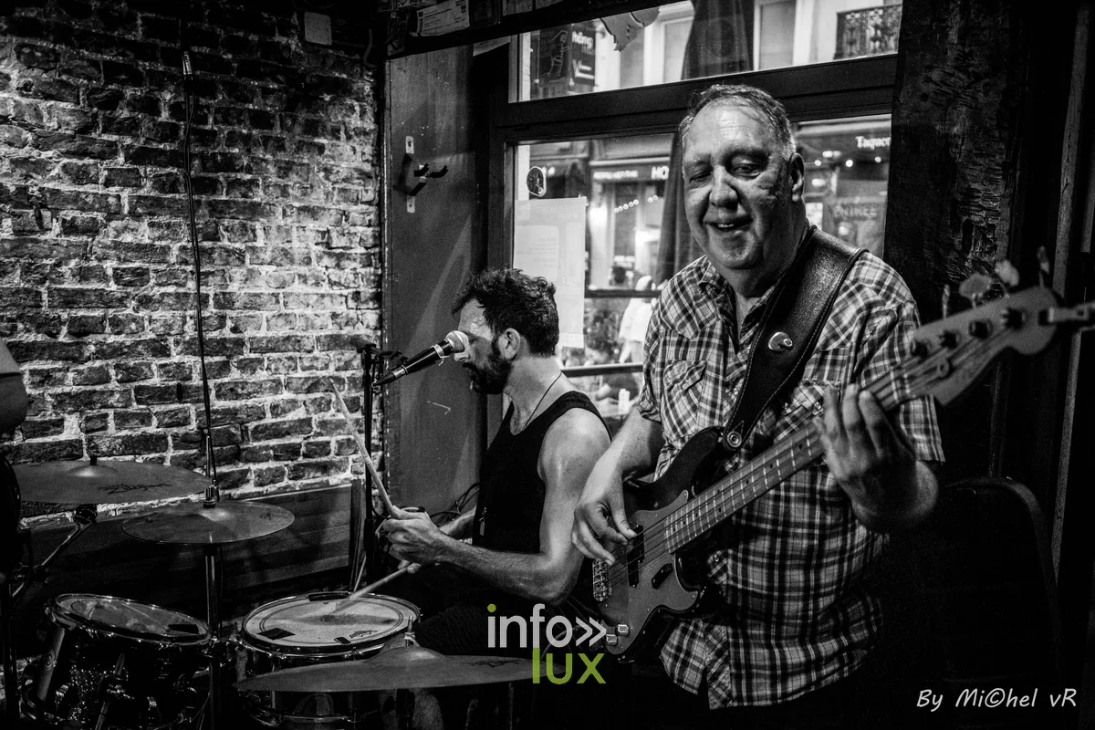 Boogie Boy en concert au Café Bizon — Brussels Jazz Weekend 2026 Day Two, photo 14 par Michel van Rhijn (noir et blanc)
