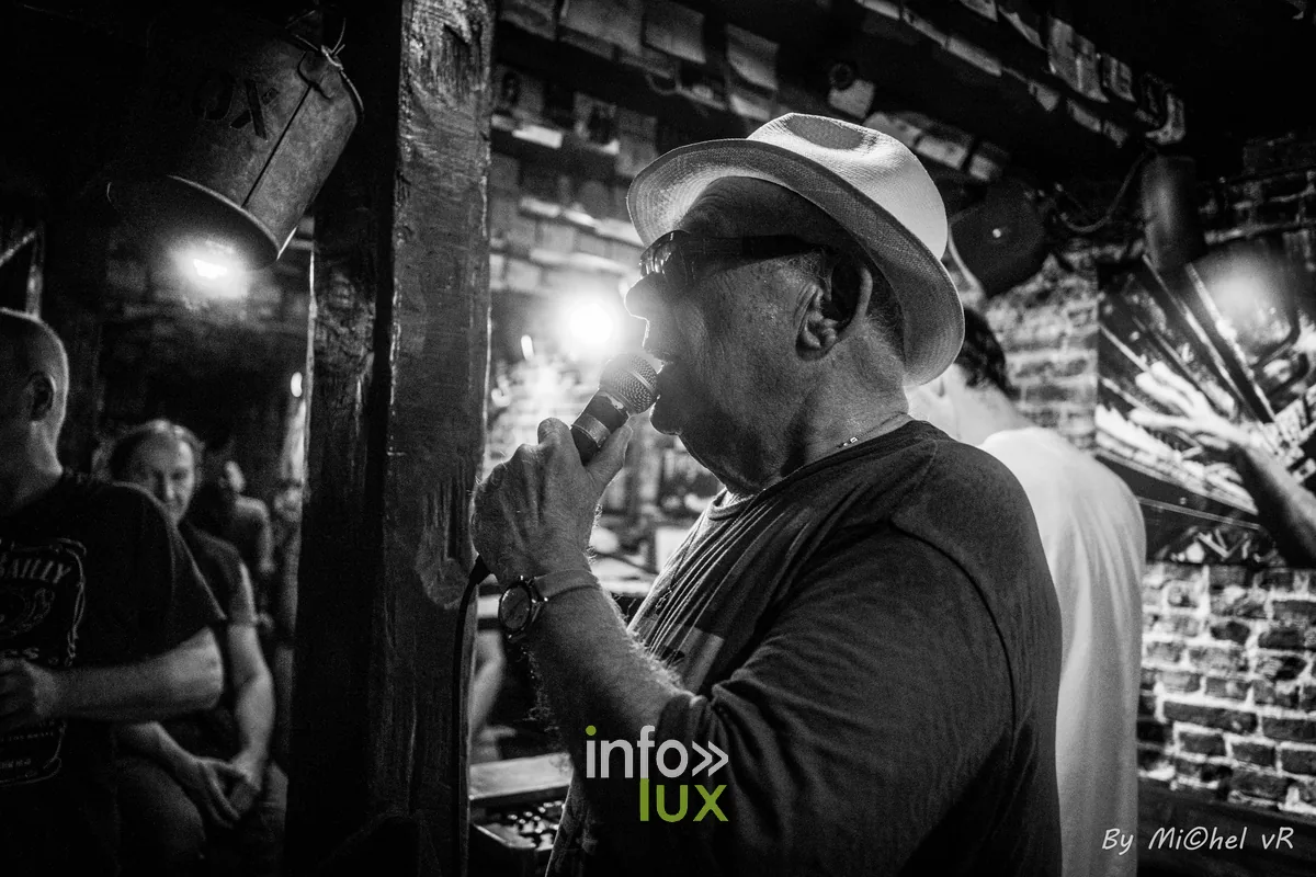 Boogie Boy en concert au Café Bizon — Brussels Jazz Weekend 2026 Day Two, photo 39 par Michel van Rhijn (noir et blanc)
