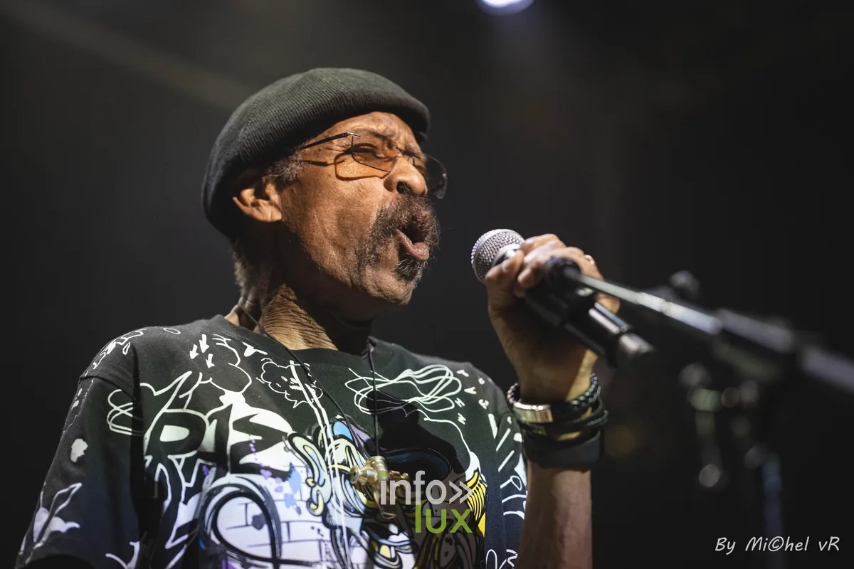 War en concert a De Centrale (Gand), 27 mai 2026 — 50th Anniversary Tour, photo 7 par Michel van Rhijn