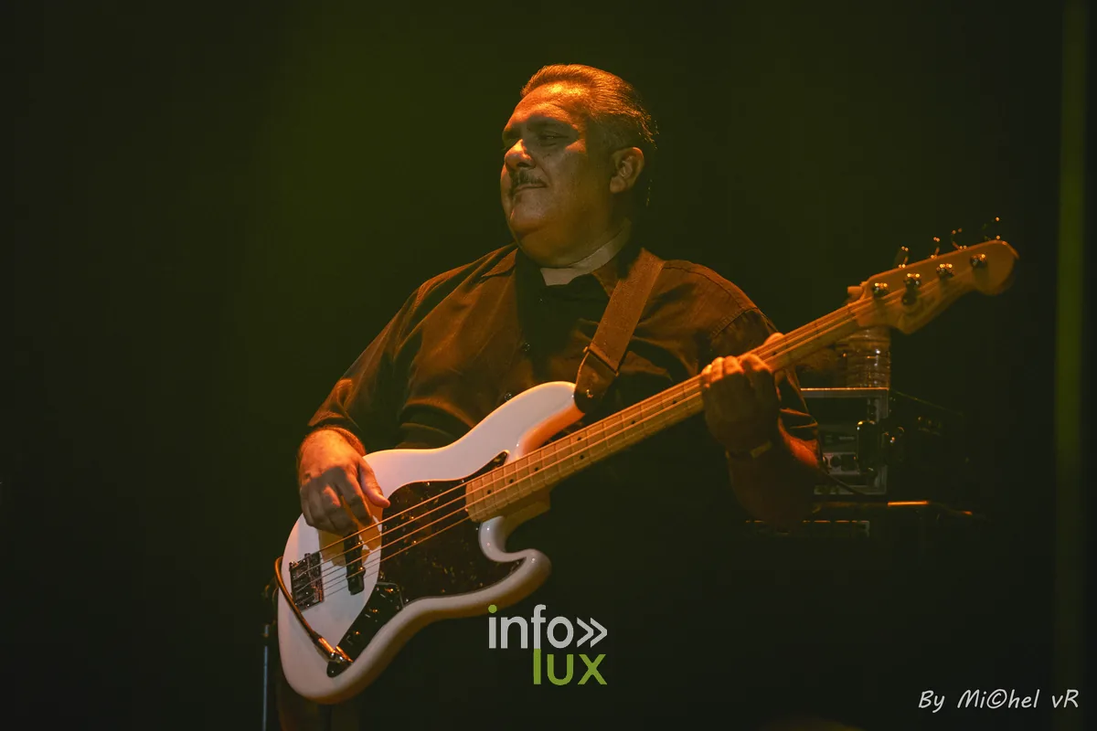 War en concert a De Centrale (Gand), 27 mai 2026 — 50th Anniversary Tour, photo 22 par Michel van Rhijn