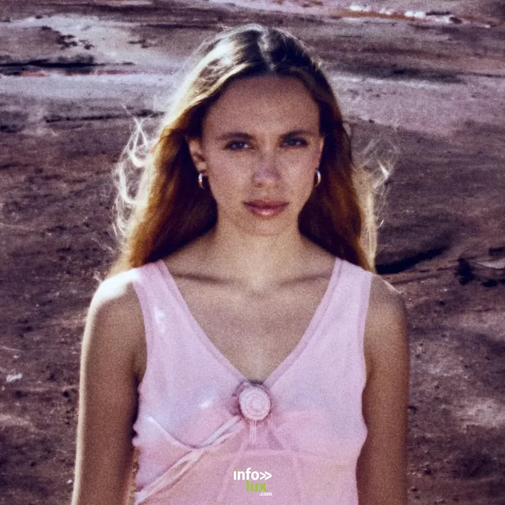 Une artiste sensible dévoile son univers musical avec un premier EP lumineux et profond, entre fragilité assumée, émotions sincères et mélodies qui marquent durablement les esprits.