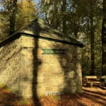 La chapelle Notre-Dame de Bon Secours d'Arville, en pleine forêt de Saint-Hubert