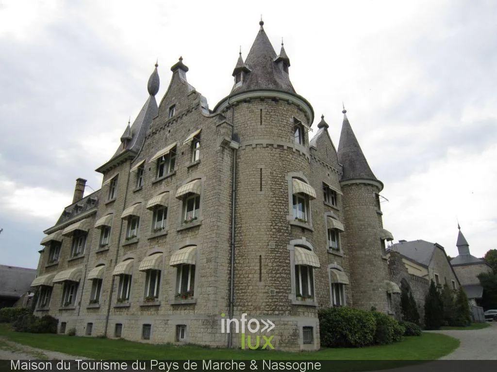 Façade et tourelles du château d'Hassonville