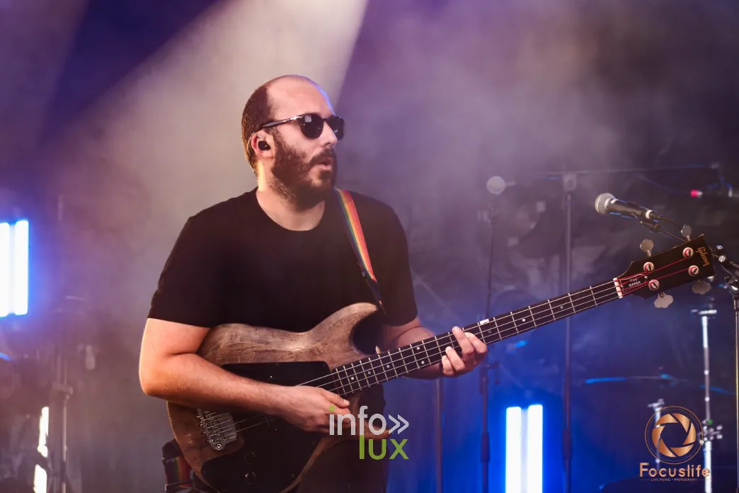 Le bassiste de Totorro en concert à Fest'Anizy 2026